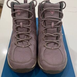 Columbia Mauve Outdoor Boots